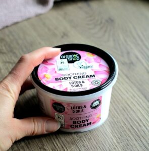 Organic Shop testápoló lótusszal és 5 olajjal